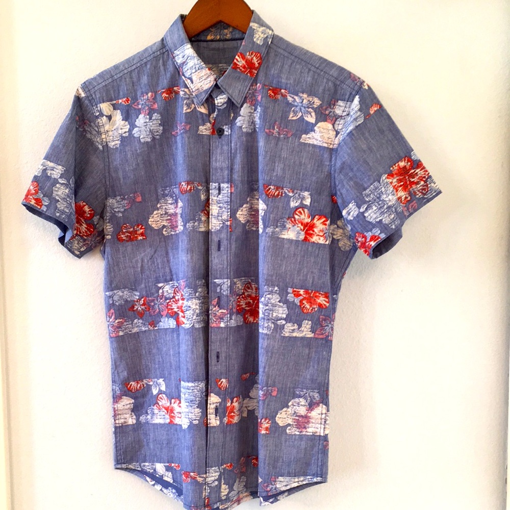 Tommy Bahama Button Down